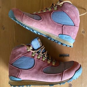 Danner Jag boots- retro women’s hiking
